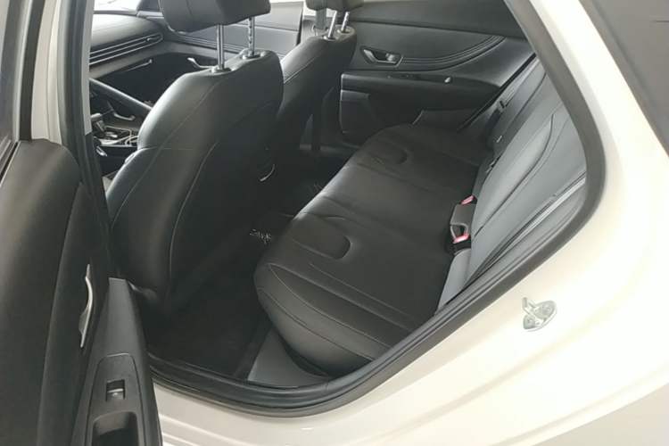 Used Hyundai Elantra 2022 1.5L CVT GLX Elite Edition Left Rear Seat