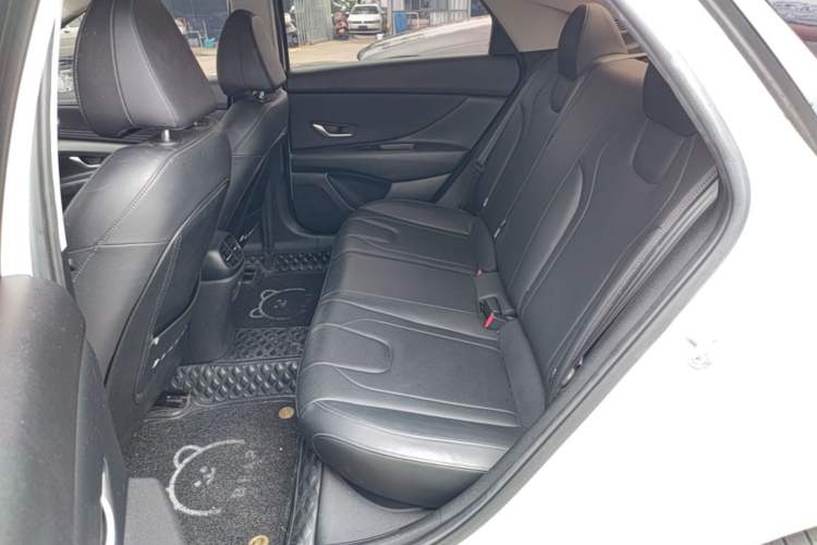 Used Hyundai Elantra 2022 1.5L CVT LUX Prestige Edition Left Rear Seat