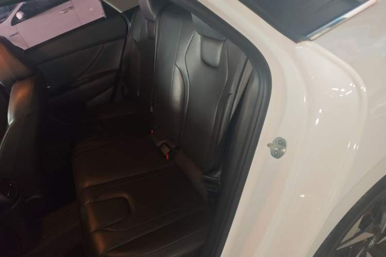 Used Hyundai Elantra 2022 1.5L CVT LUX Prestige Edition Left Rear Seat