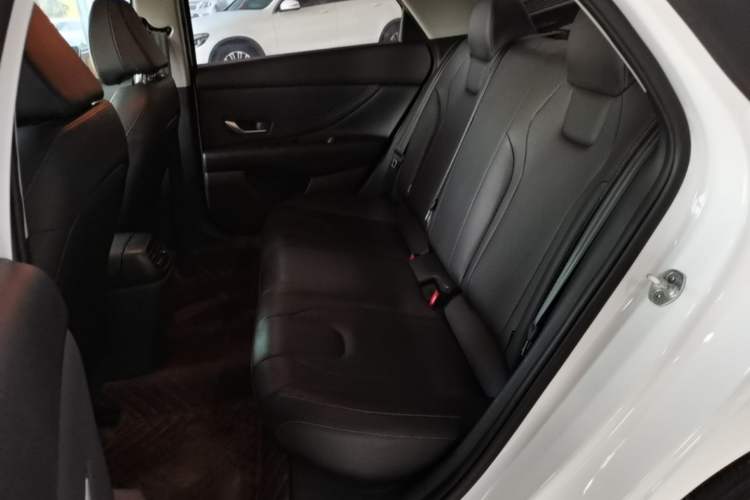 Used Hyundai Elantra 2022 1.5L CVT LUX Prestige Edition Left Rear Seat