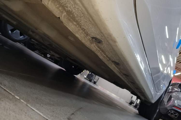 Used Hyundai Elantra 2022 1.5L CVT GLX Elite Edition Left Side Sill