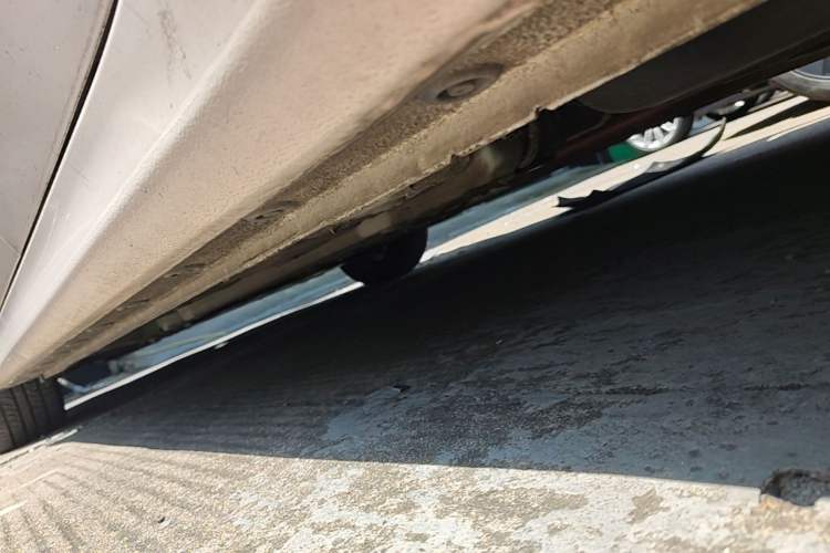 Used Hyundai Elantra 2022 1.5L CVT LUX Prestige Edition Left Side Sill