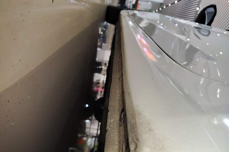 Used Hyundai Elantra 2022 1.5L CVT LUX Prestige Edition Left Side Sill