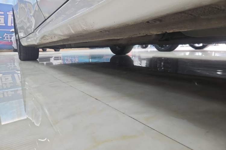 Used Hyundai Elantra 2022 240TGDi DCT LUX Prestige Edition Left Side Sill
