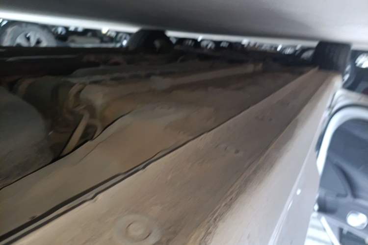 Used Hyundai Elantra 2022 1.5L CVT LUX Prestige Edition Left Side Sill