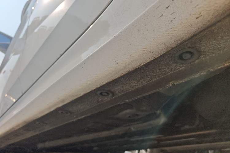 Used Hyundai Elantra 2022 1.5L CVT GLX Elite Edition Left Side Sill