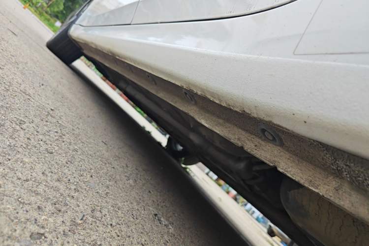 Used Hyundai Elantra 2022 1.5L CVT LUX Prestige Edition Left Side Sill
