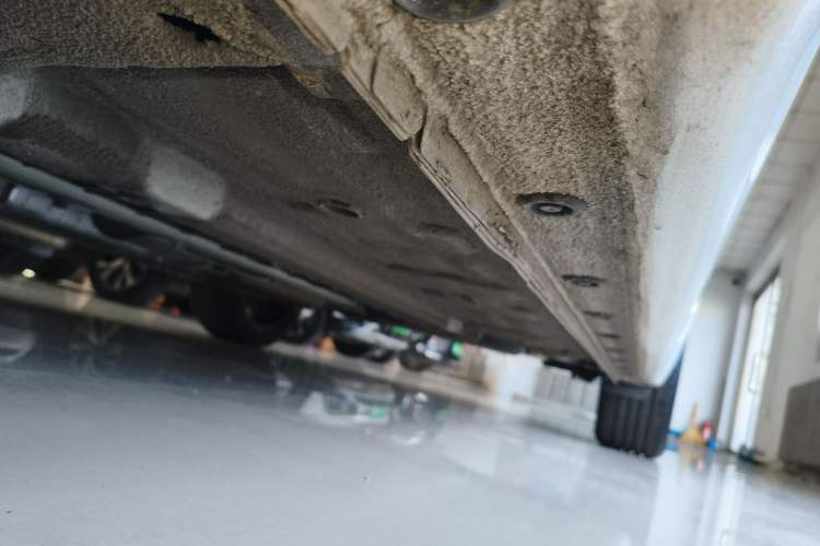 Used Hyundai Elantra 2022 1.5L CVT LUX Prestige Edition Left Side Sill