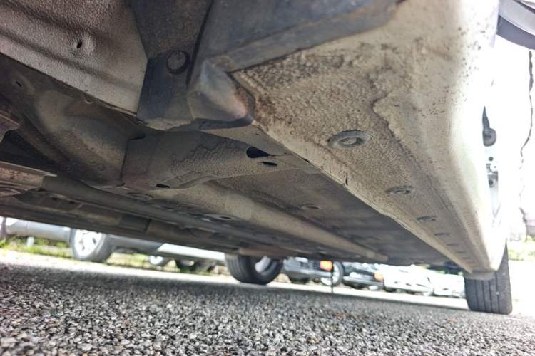 Used Hyundai Elantra 2022 1.5L CVT GLX Elite Edition Left Side Sill