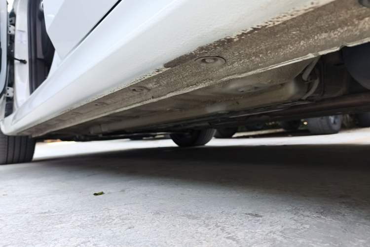 Used Hyundai Elantra 2022 1.5L CVT GLX Elite Edition Left Side Sill