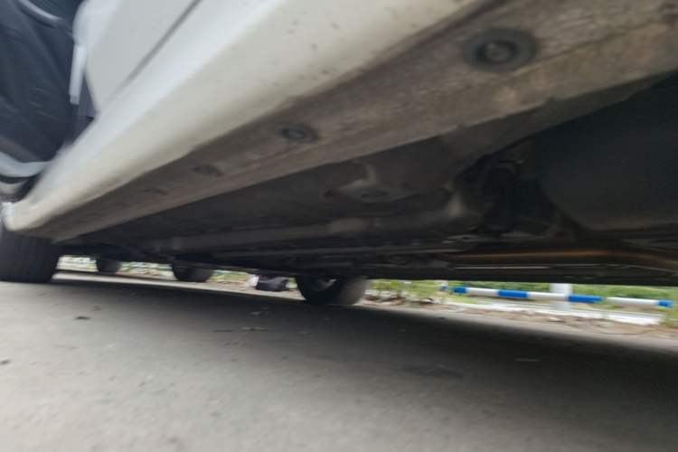 Used Hyundai Elantra 2022 1.5L CVT LUX Prestige Edition Left Side Sill