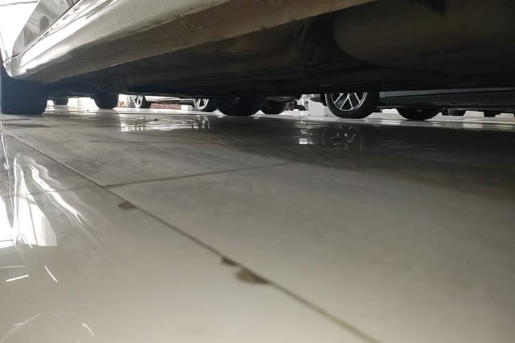 Used Hyundai Elantra 2022 1.5L CVT LUX Prestige Edition Left Side Sill