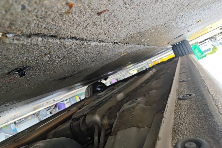 Used Hyundai Elantra 2022 1.5L CVT LUX Prestige Edition Left Side Sill
