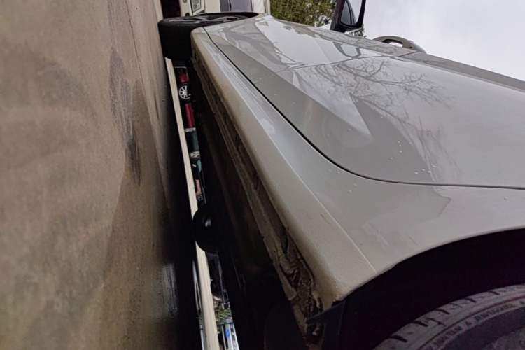 Used Hyundai Elantra 2022 1.5L CVT LUX Prestige Edition Left Side Sill
