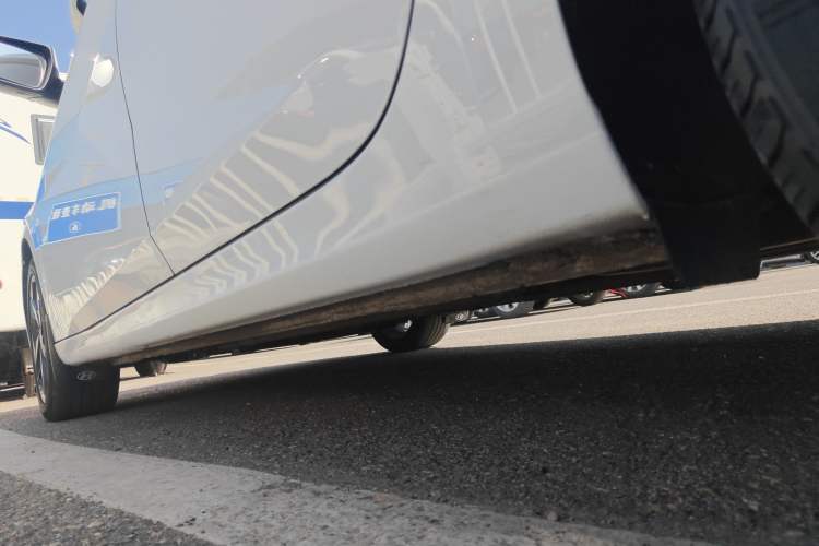 Used Hyundai Elantra 2022 1.5L CVT LUX Prestige Edition Left Side Sill