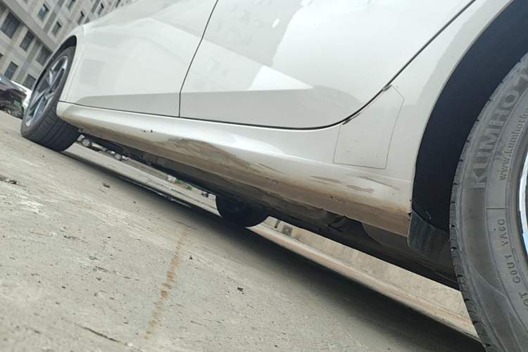 Used Hyundai Elantra 2022 1.5L CVT GLX Elite Edition Left Side Sill