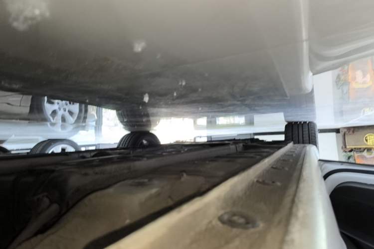 Used Hyundai Elantra 2022 1.5L CVT LUX Prestige Edition Left Side Sill