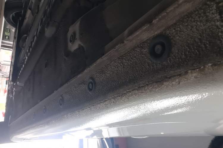 Used Hyundai Elantra 2022 1.5L CVT LUX Prestige Edition Left Side Sill