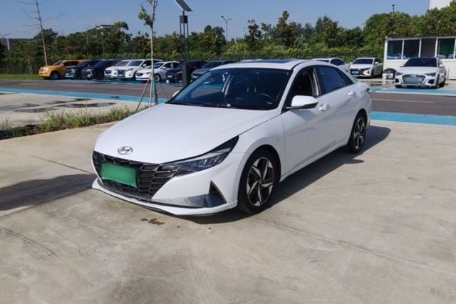 Ojetý Hyundai Elantra 2022 1.5L CVT GLX Elite Edition