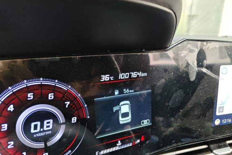 Used Hyundai Elantra 2022 1.5L CVT LUX Prestige Edition Odometer Close Up