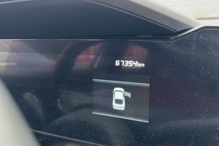 Used Hyundai Elantra 2022 240TGDi DCT LUX Prestige Edition Odometer Close Up