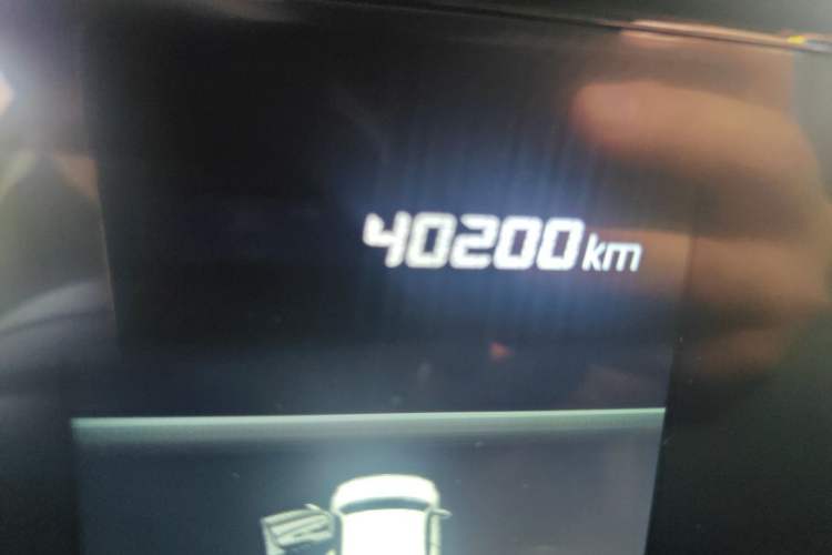 Used Hyundai Elantra 2022 1.5L CVT LUX Prestige Edition Odometer Close Up