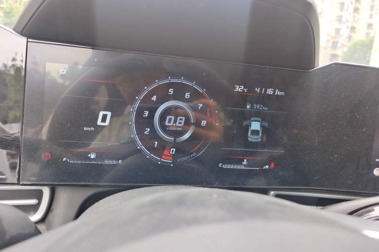 Used Hyundai Elantra 2022 1.5L CVT LUX Prestige Edition Odometer Close Up
