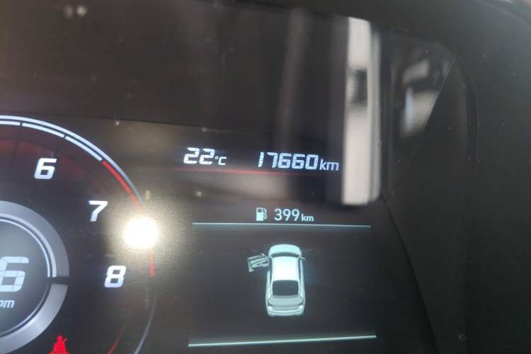 Used Hyundai Elantra 2022 1.5L CVT GLX Elite Edition Odometer Close Up