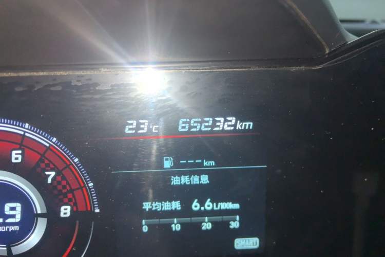 Used Hyundai Elantra 2022 1.5L CVT LUX Prestige Edition Odometer Close Up