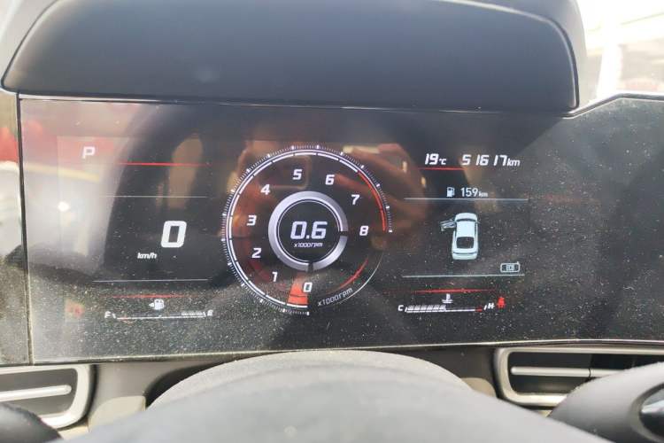Used Hyundai Elantra 2022 1.5L CVT GLX Elite Edition Odometer Close Up