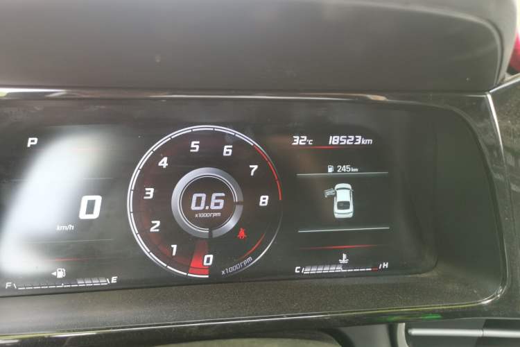 Used Hyundai Elantra 2022 1.5L CVT GLX Elite Edition Odometer Close Up