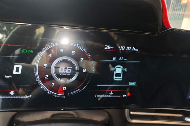 Used Hyundai Elantra 2022 1.5L CVT LUX Prestige Edition Odometer Close Up