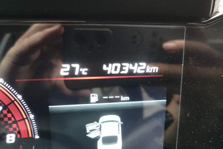 Used Hyundai Elantra 2022 1.5L CVT GLX Elite Edition Odometer Close Up