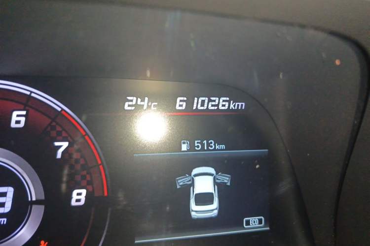 Used Hyundai Elantra 2022 1.5L CVT GLX Elite Edition Odometer Close Up
