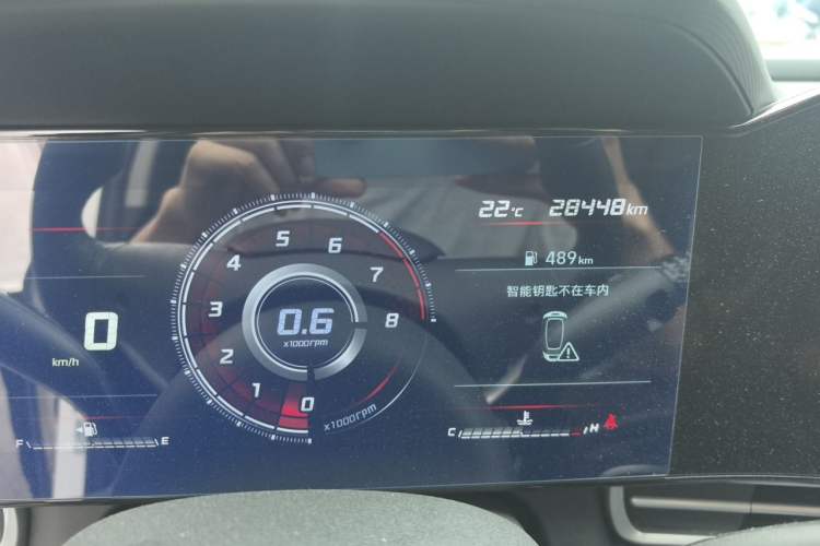 Used Hyundai Elantra 2022 1.5L CVT LUX Prestige Edition Odometer Close Up