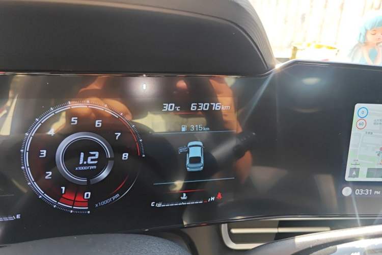 Used Hyundai Elantra 2022 1.5L CVT LUX Prestige Edition Odometer Close Up