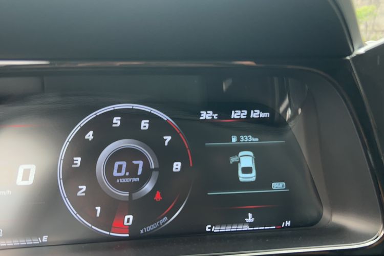 Used Hyundai Elantra 2022 1.5L CVT GLX Elite Edition Odometer Close Up