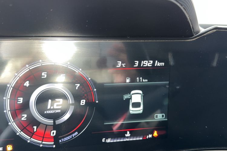 Used Hyundai Elantra 2022 1.5L CVT GLX Elite Edition Odometer Close Up