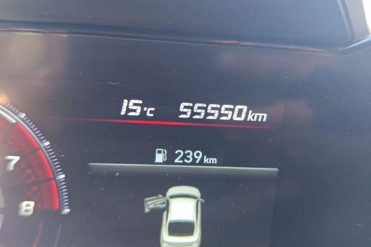 Used Hyundai Elantra 2022 1.5L CVT LUX Prestige Edition Odometer Close Up