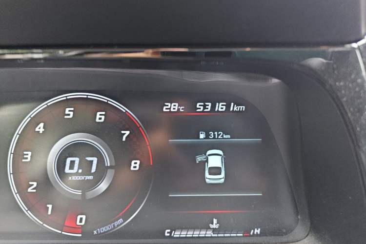 Used Hyundai Elantra 2022 1.5L CVT GLX Elite Edition Odometer Close Up