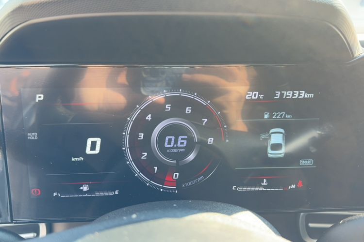 Used Hyundai Elantra 2022 1.5L CVT LUX Prestige Edition Odometer Close Up