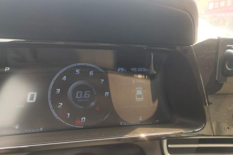 Used Hyundai Elantra 2022 1.5L CVT GLX Elite Edition Odometer Close Up
