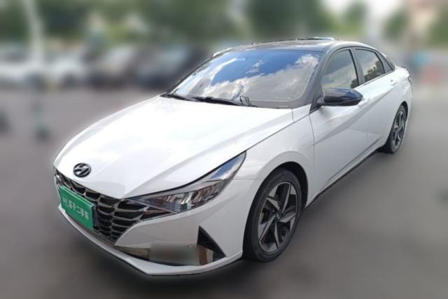 Używany Hyundai Elantra 2022 1.5L CVT LUX Prestige Edition