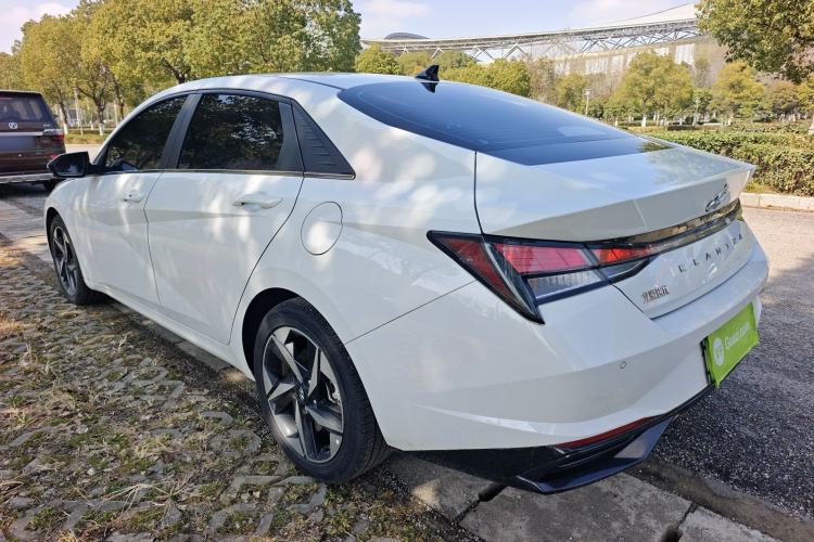 Used Hyundai Elantra 2022 1.5L CVT GLX Elite Edition Rear Left 45 Deg