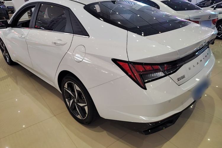Used Hyundai Elantra 2022 1.5L CVT LUX Prestige Edition Rear Left 45 Deg