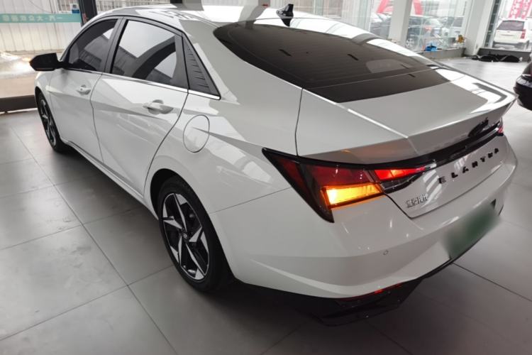 Used Hyundai Elantra 2022 1.5L CVT GLX Elite Edition Rear Left 45 Deg