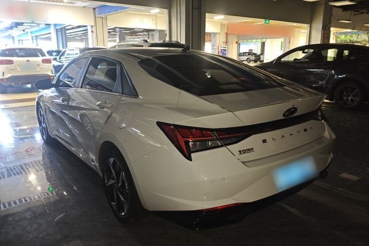 Used Hyundai Elantra 2022 1.5L CVT LUX Prestige Edition Rear Left 45 Deg