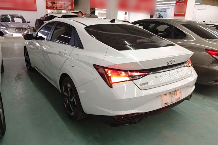 Used Hyundai Elantra 2022 1.5L CVT GLX Elite Edition Rear Left 45 Deg