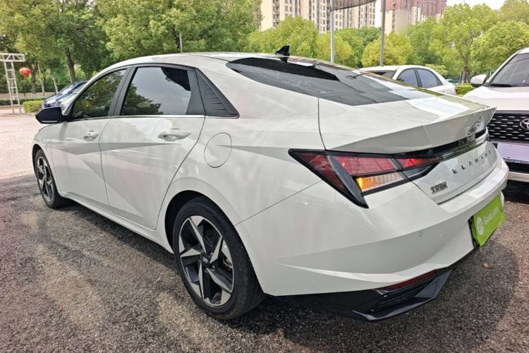 Used Hyundai Elantra 2022 1.5L CVT GLX Elite Edition Rear Left 45 Deg