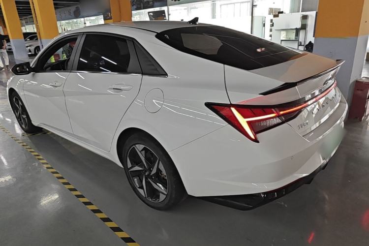 Used Hyundai Elantra 2022 240TGDi DCT LUX Prestige Edition Rear Left 45 Deg